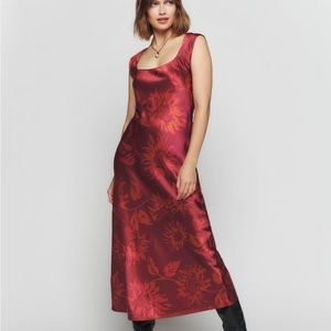 New with tags. Reformation Hendrix Dress Size XL. Color Helios. Never worn.